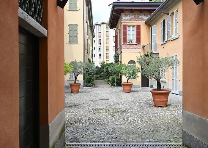 Borgovico48 Your Quiet Close To Train Center And Stadium Appartement *